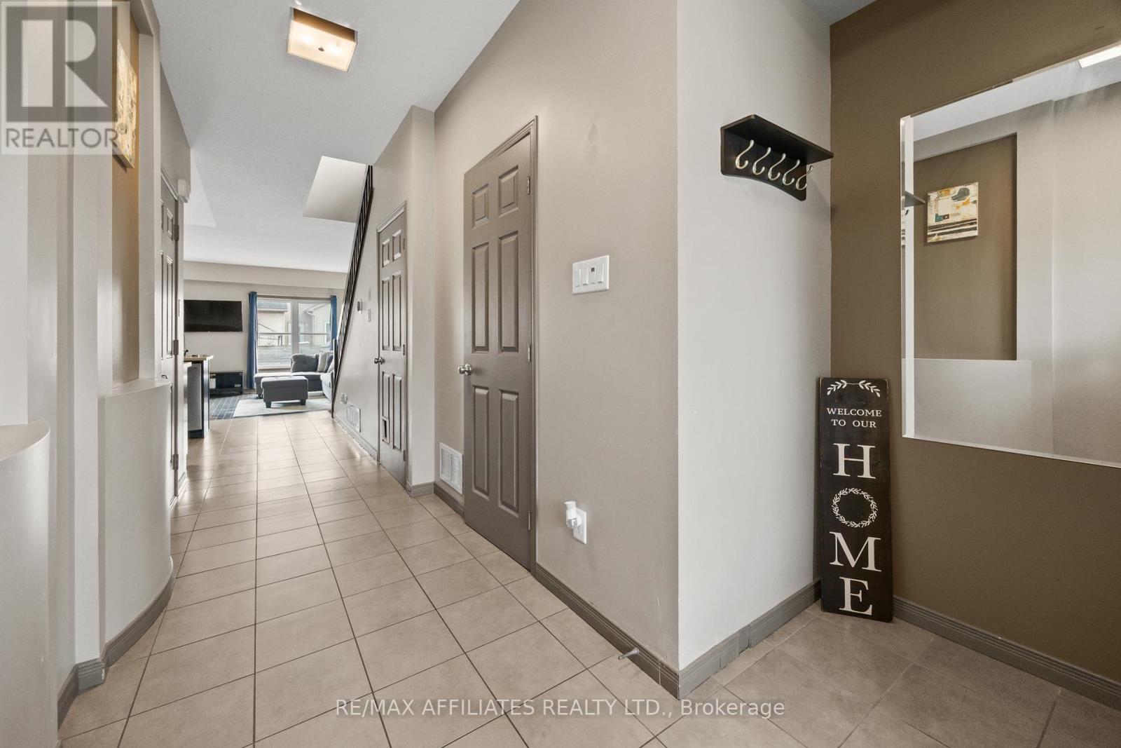 60 HACKBERRY TRAIL