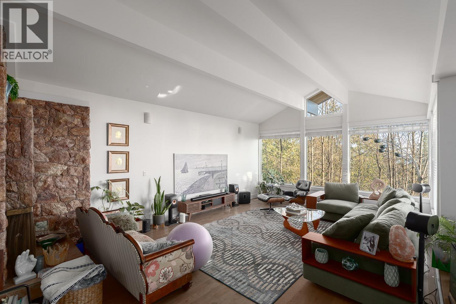 1448 SANDHURST PLACE