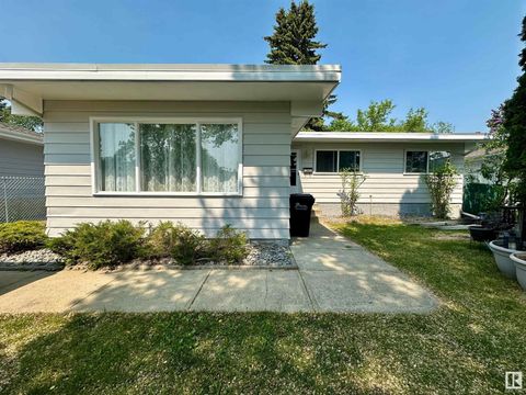 1114 MOYER DR Sherwood Park AB T8A1E6