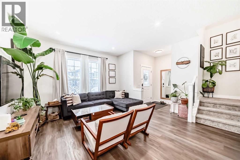 231 Legacy Glen Way SE