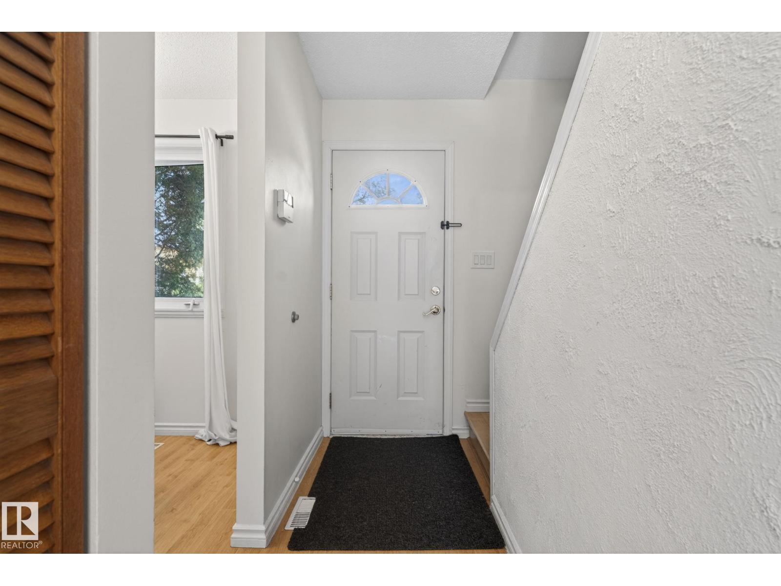 132 WOODSTOCK NW