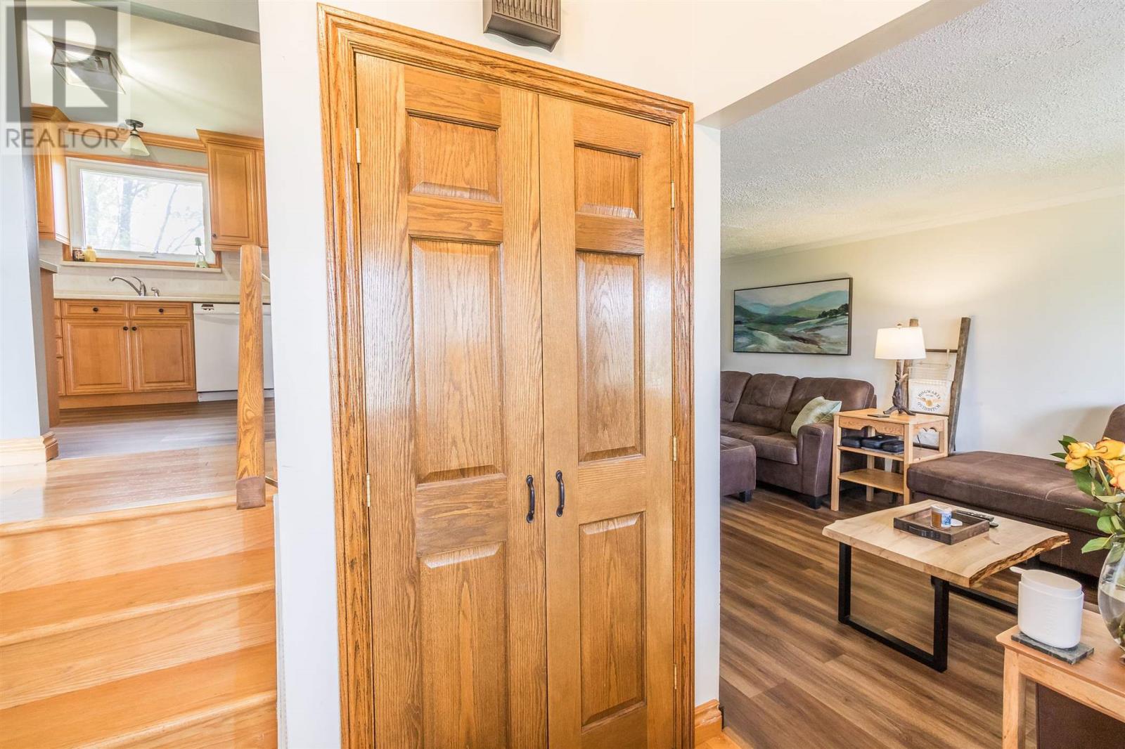 122 Norden CRES