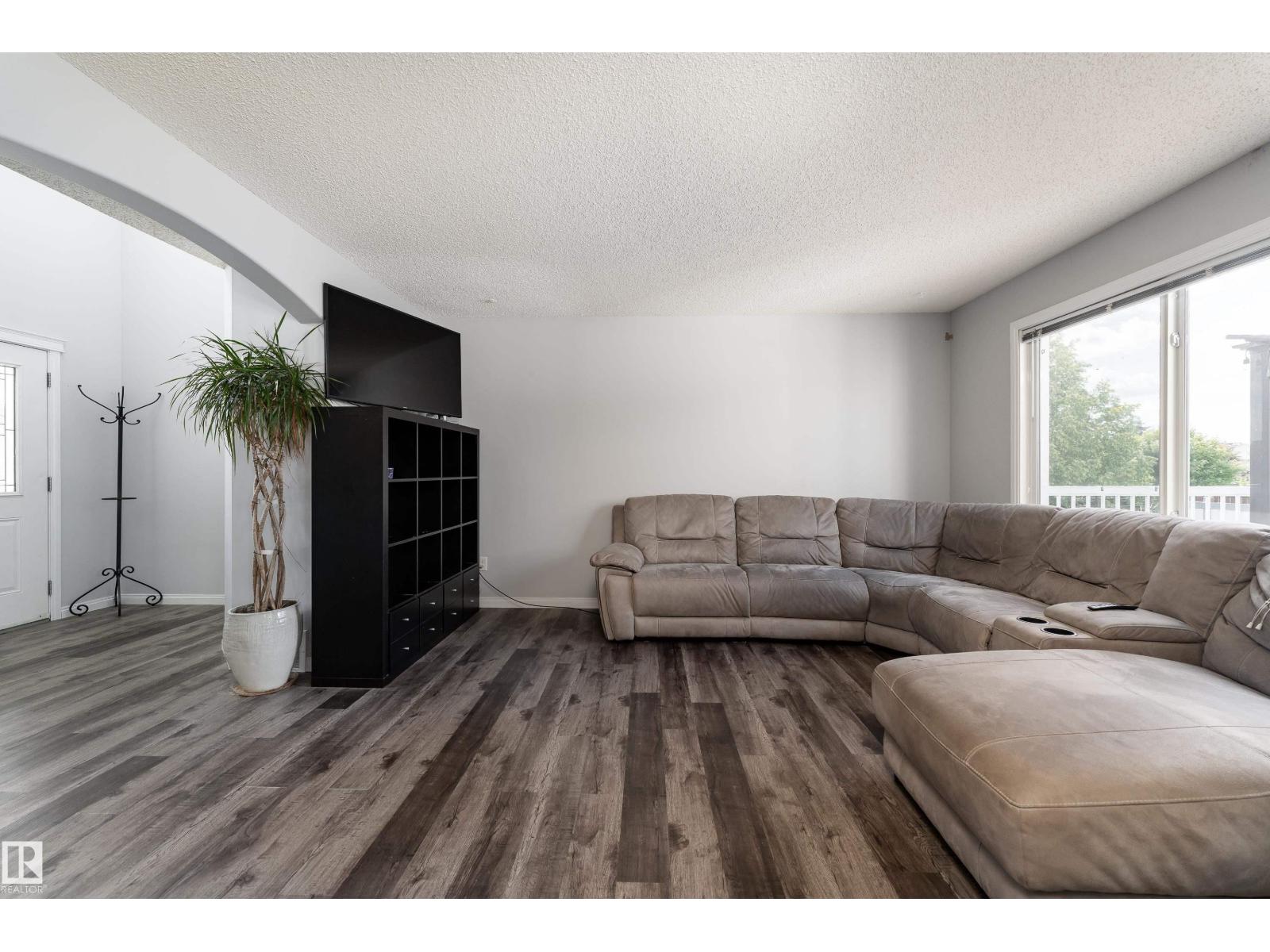 65 WEDGEWOOD CR