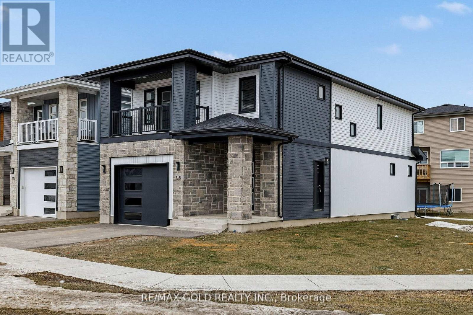 33 WALDEN POND DRIVE