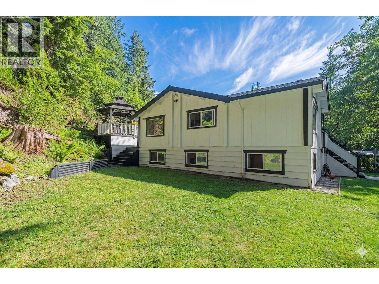 3870 EMERALD DRIVE