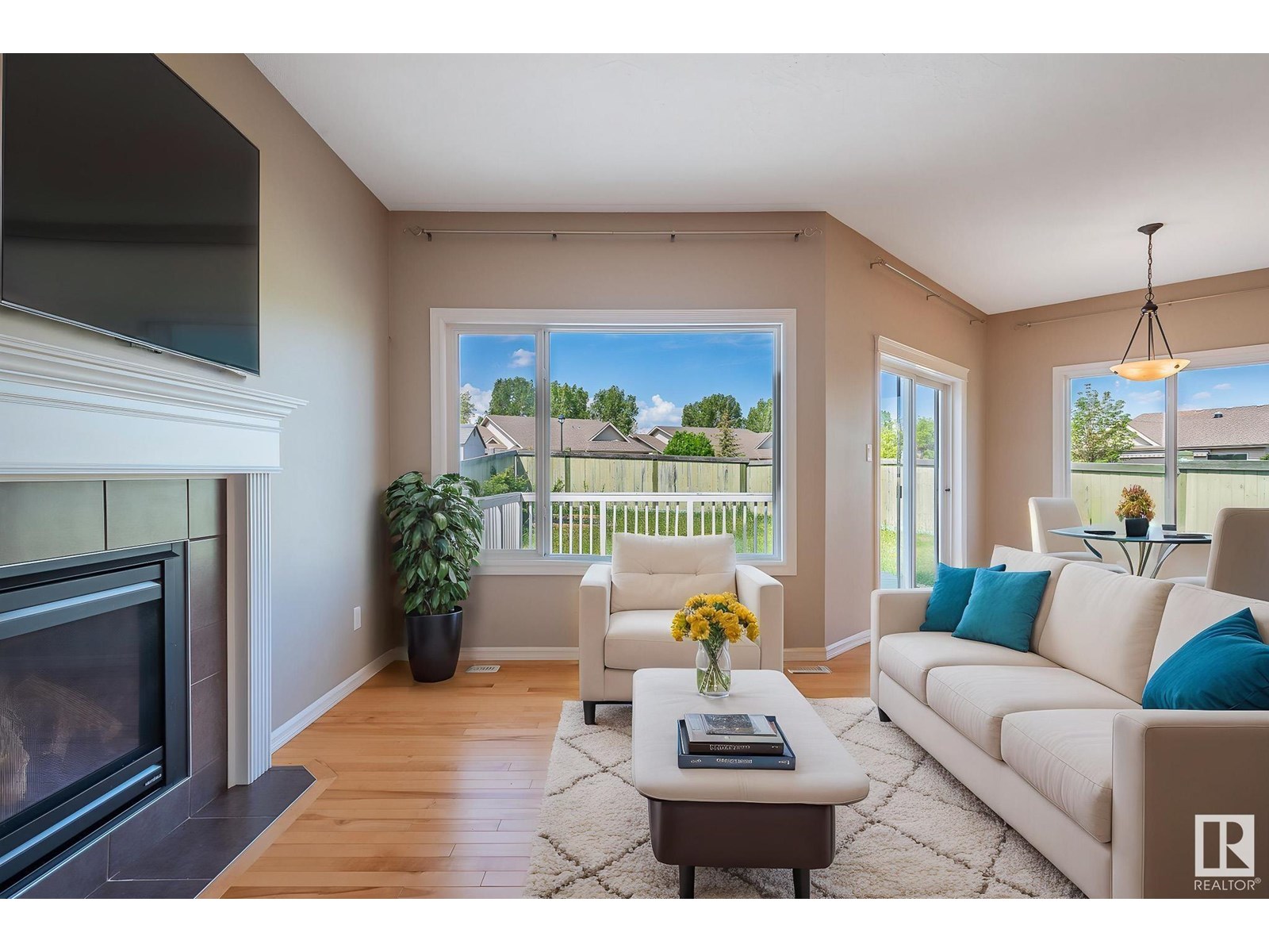 20604 92 AV NW