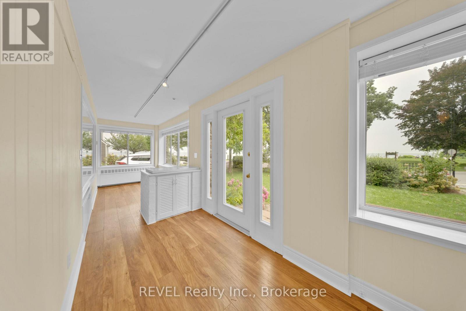 34 VINCENT AVENUE