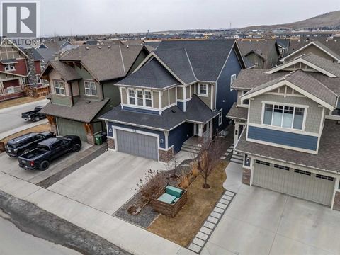 196 Riviera Way Cochrane AB T4C0Y6