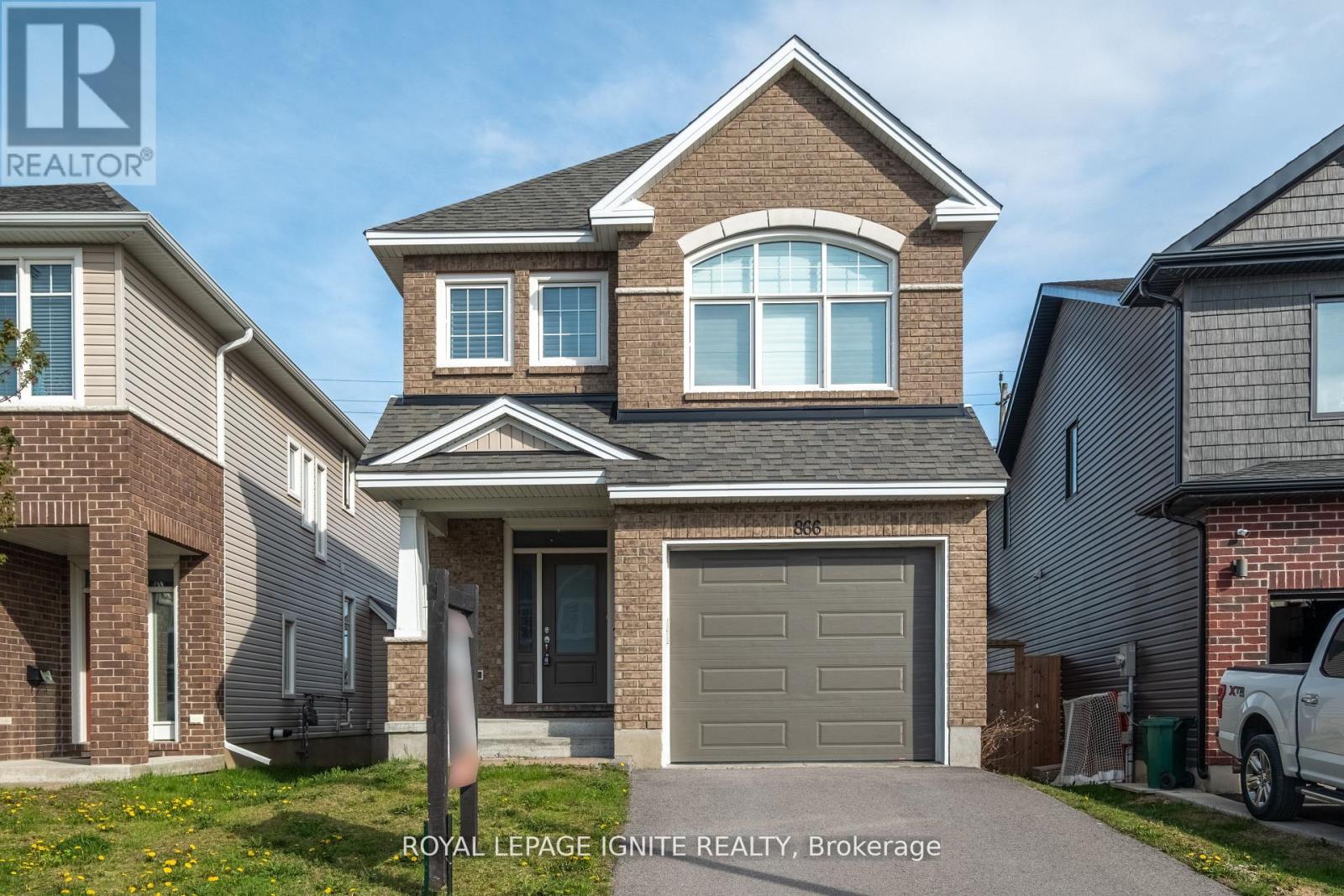 866 RIVERVIEW WAY