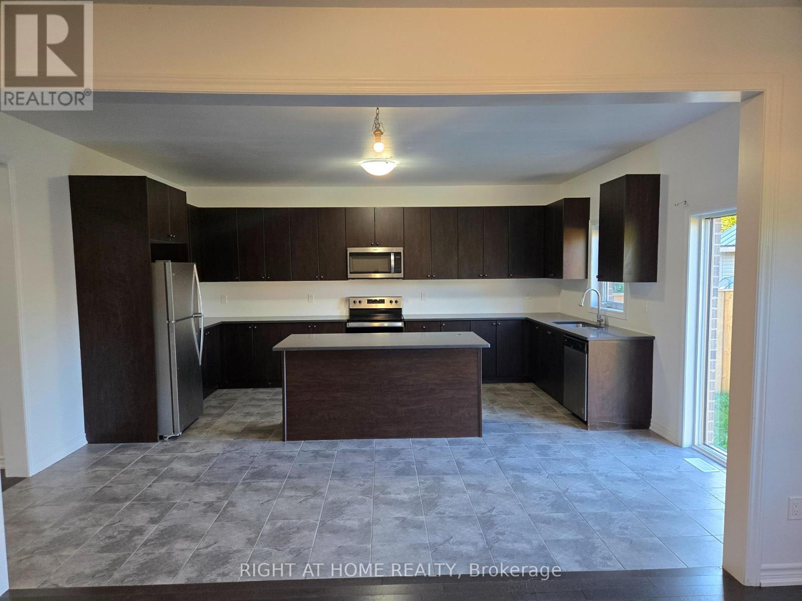 265 RIDLEY CRESCENT