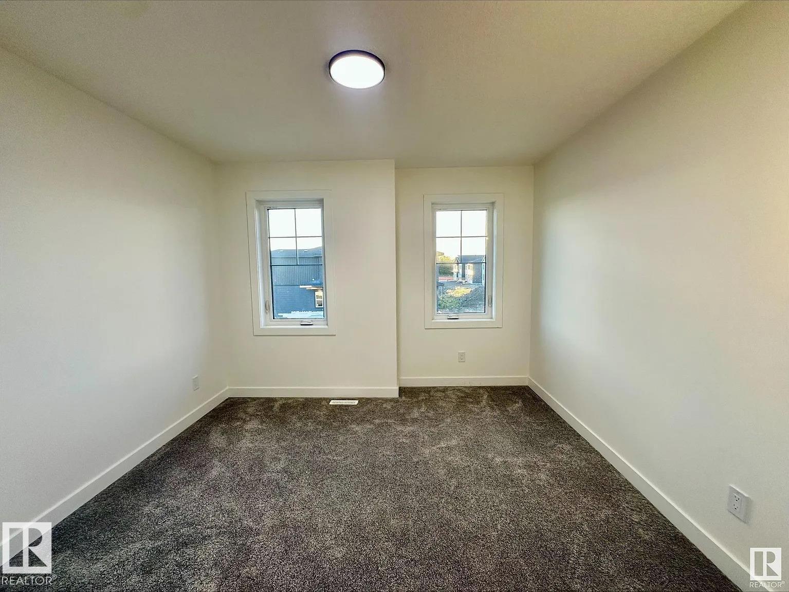 38 ASTORIA PL