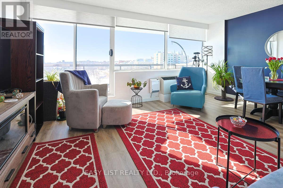 808 - 55 WATER STREET E