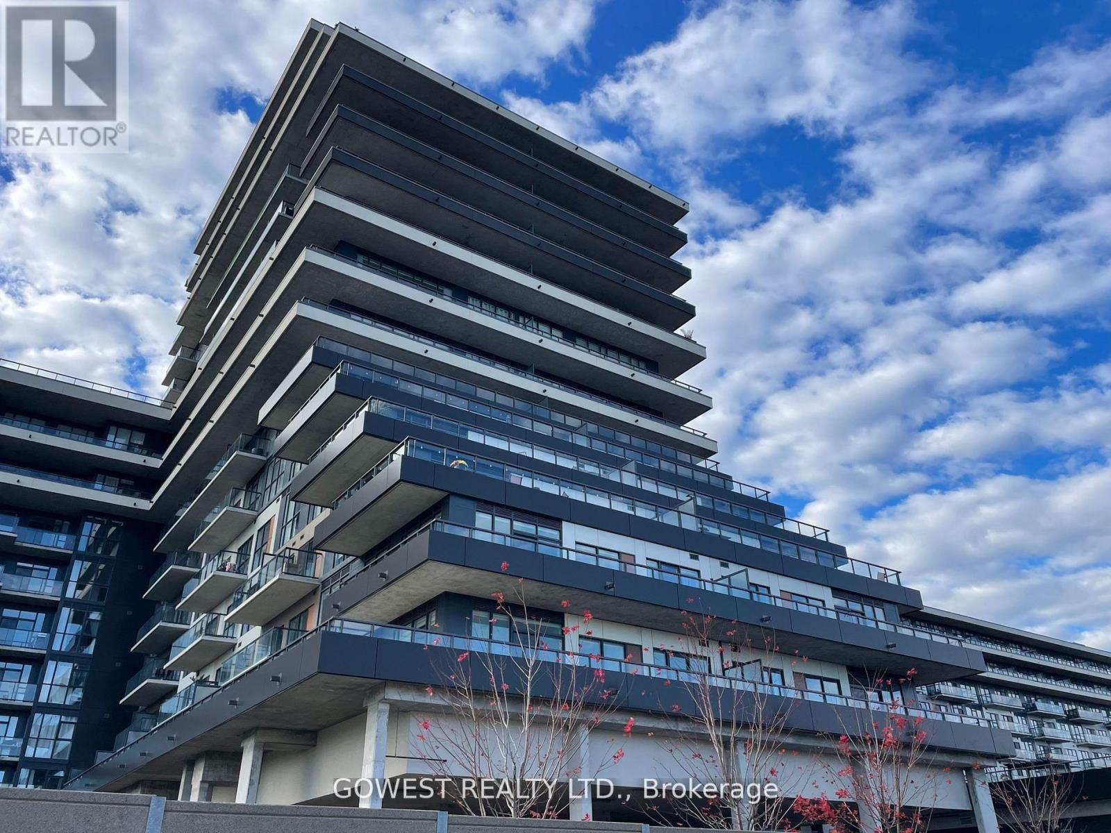 705 - 550 NORTH SERVICE ROAD