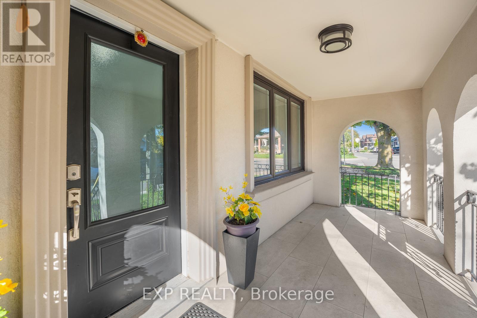 90A BICKNELL AVENUE