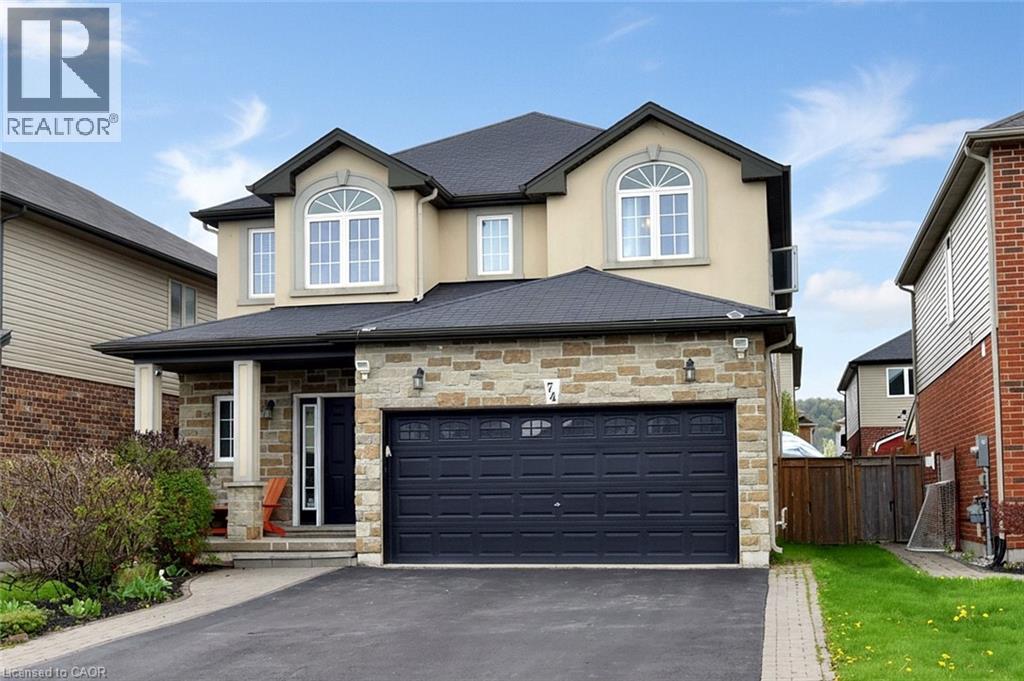 Photo 1 of 50 — 74 LAMPMAN Drive, Grimsby, ON L3M0E7