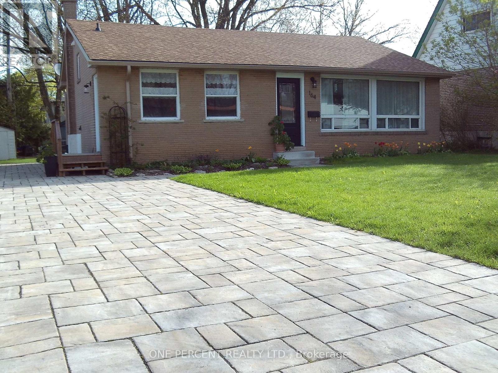 164 REDFORD CRESCENT
