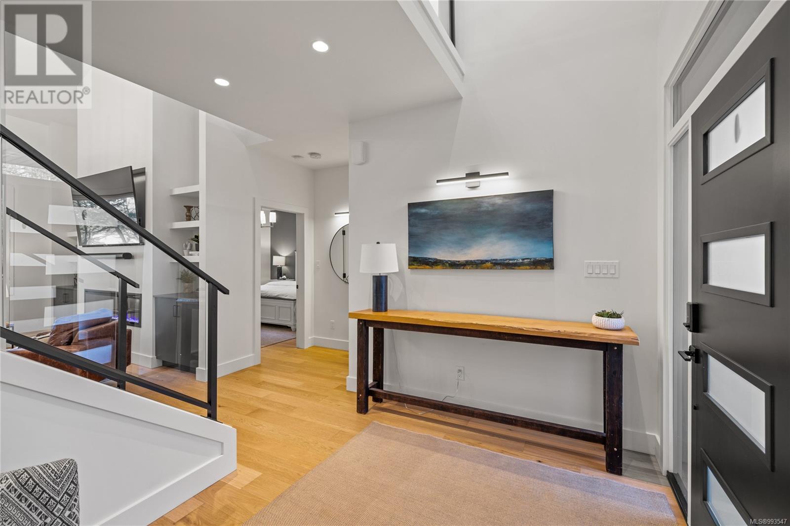 59 Lake Pl