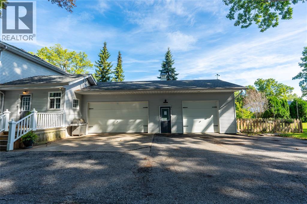 1738 ST CLAIR PARKWAY South