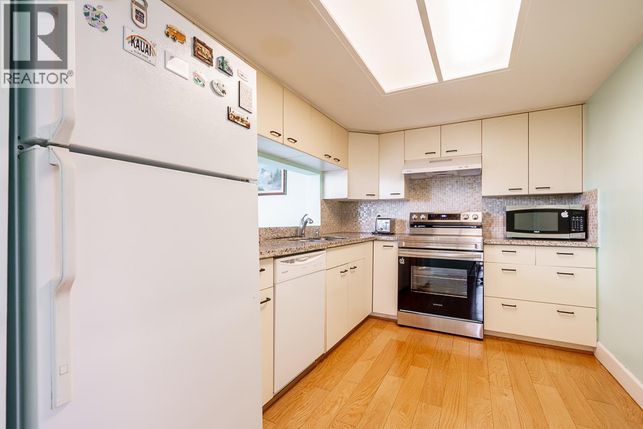 303 121 TENTH STREET