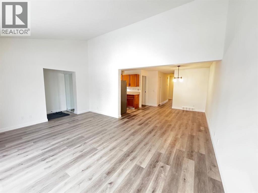 6879 Rundlehorn Drive NE