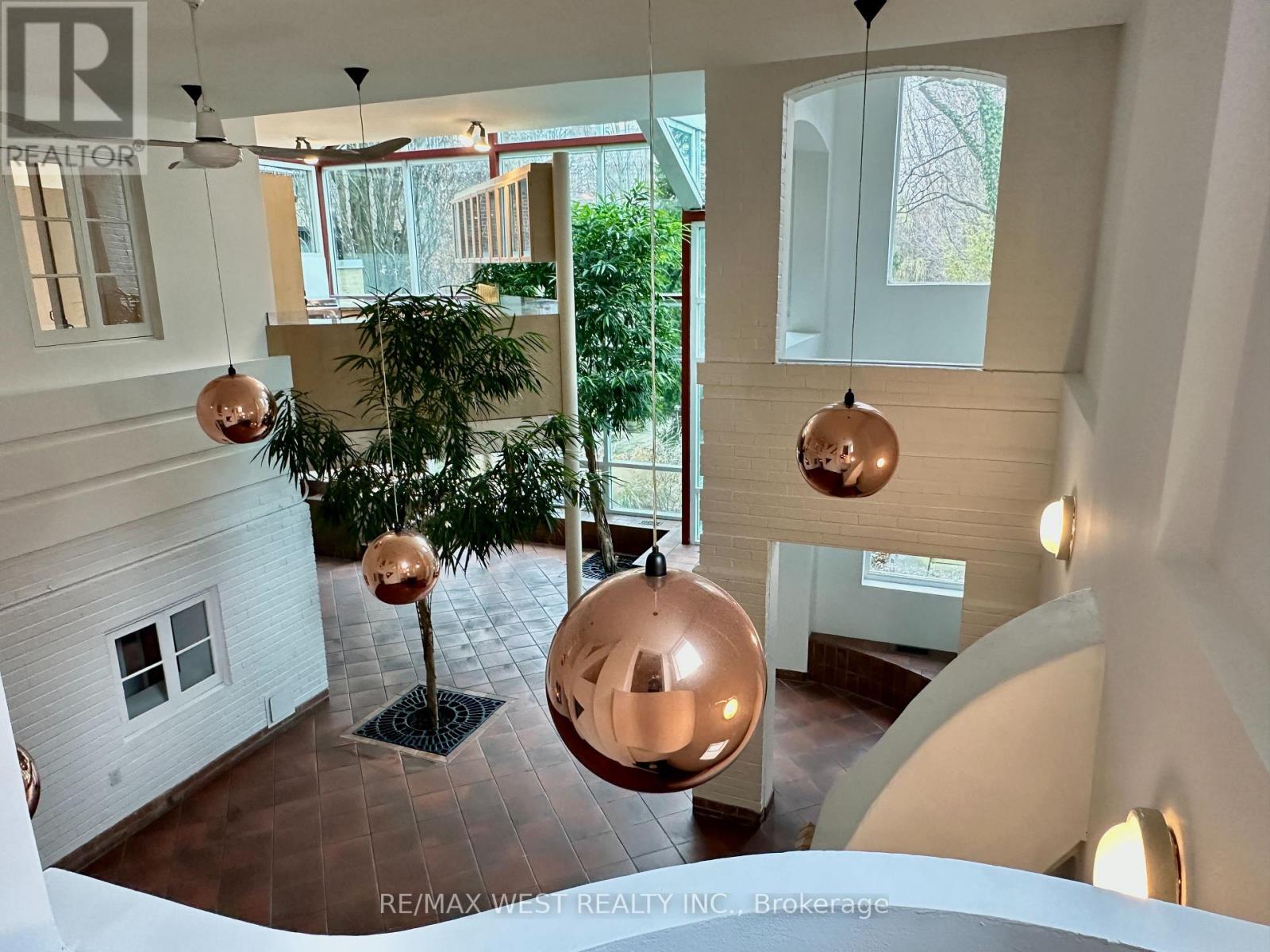 23 SOUTH DRIVE