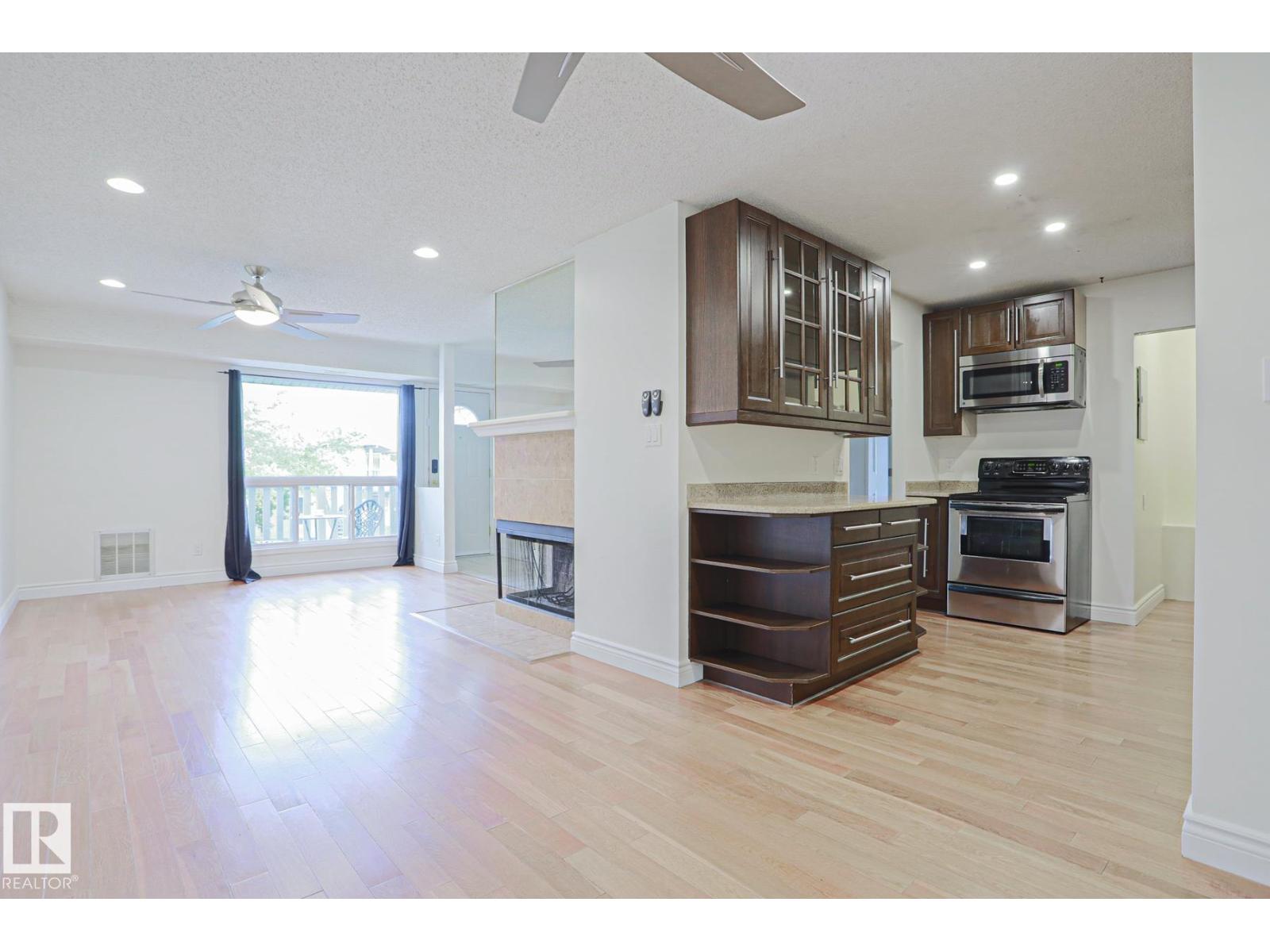 #52 2703 79 ST NW