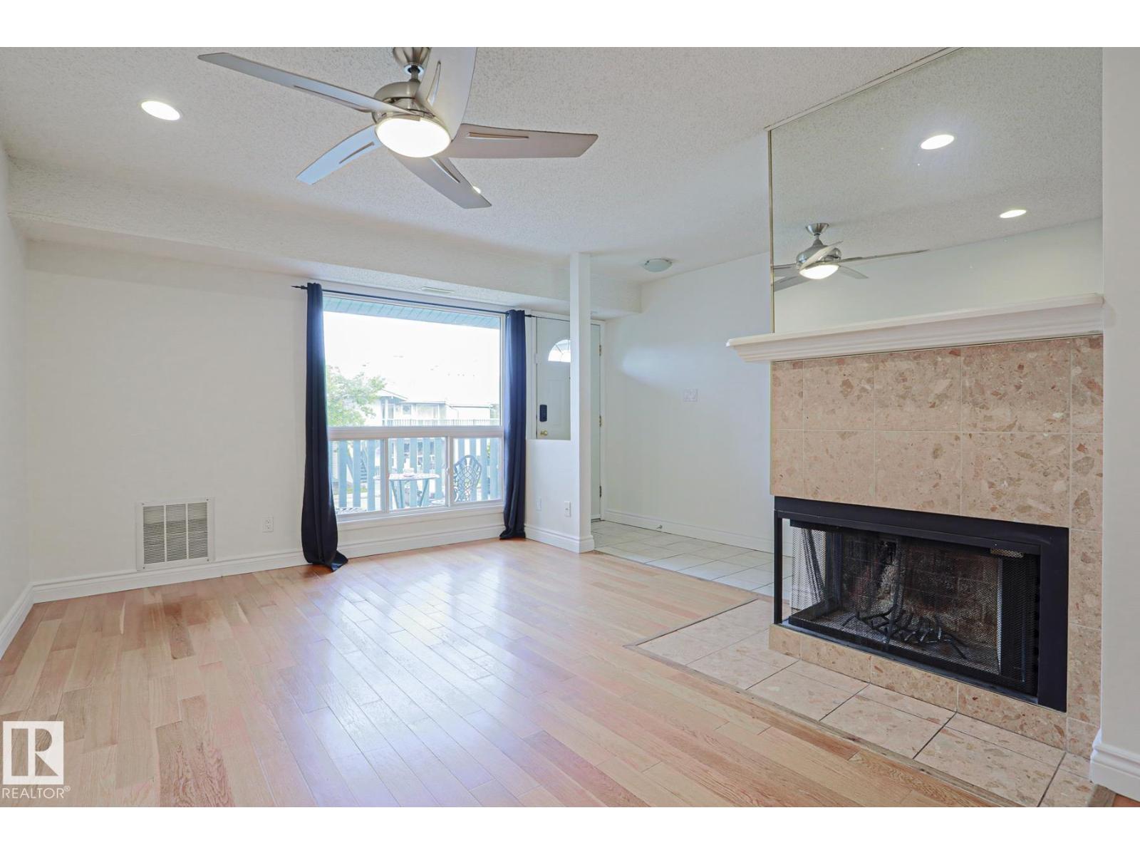 #52 2703 79 ST NW