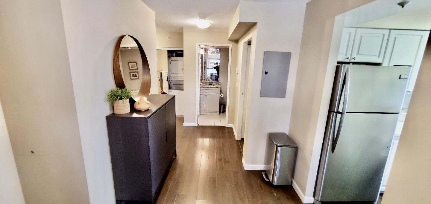 1408 9830 WHALLEY BOULEVARD