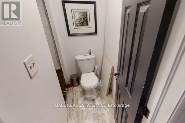 #2 - 73 QUEEN STREET