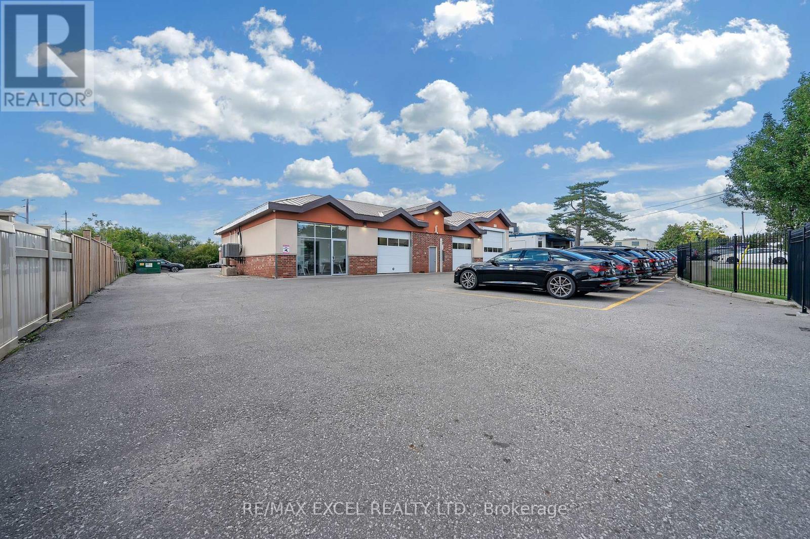 12 LAIDLAW BOULEVARD