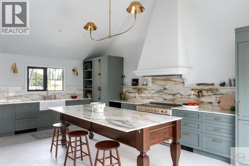 1011 Lake Wapta Way SE