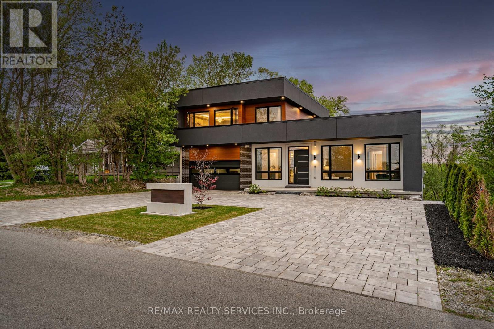 1395 OLD GREEN LANE