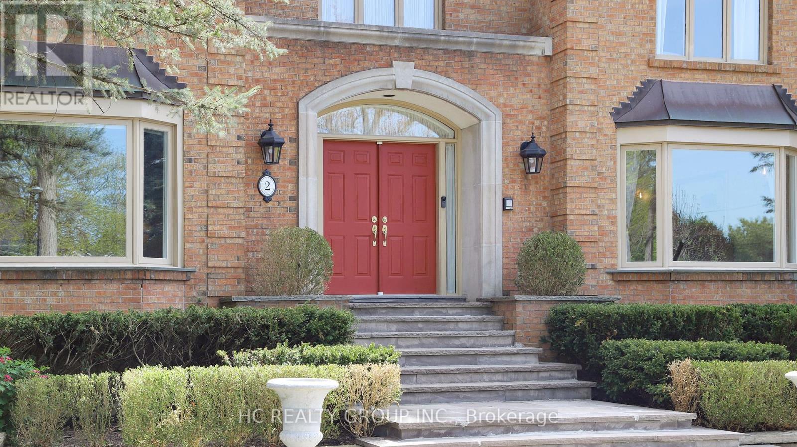 2 GLENRIDGE DRIVE