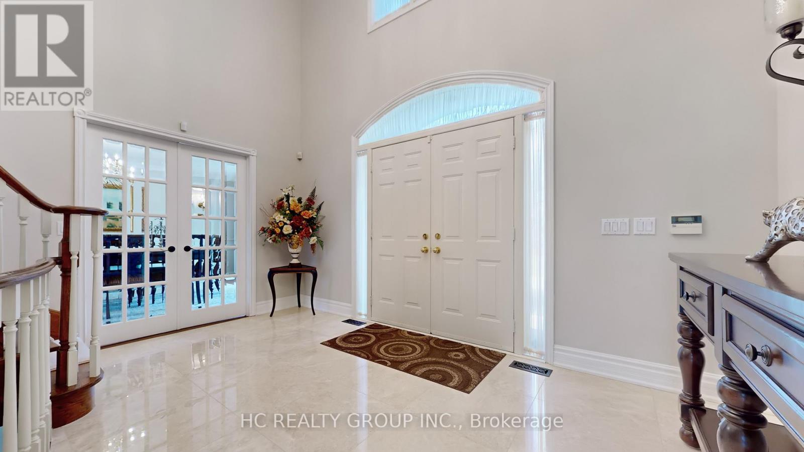 2 GLENRIDGE DRIVE