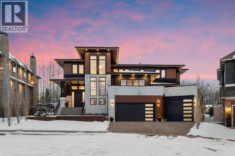 15 Elveden Place SW Calgary AB T3H0L1