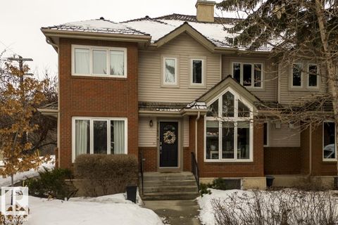 9743 91 ST NW Edmonton AB T6C3P8