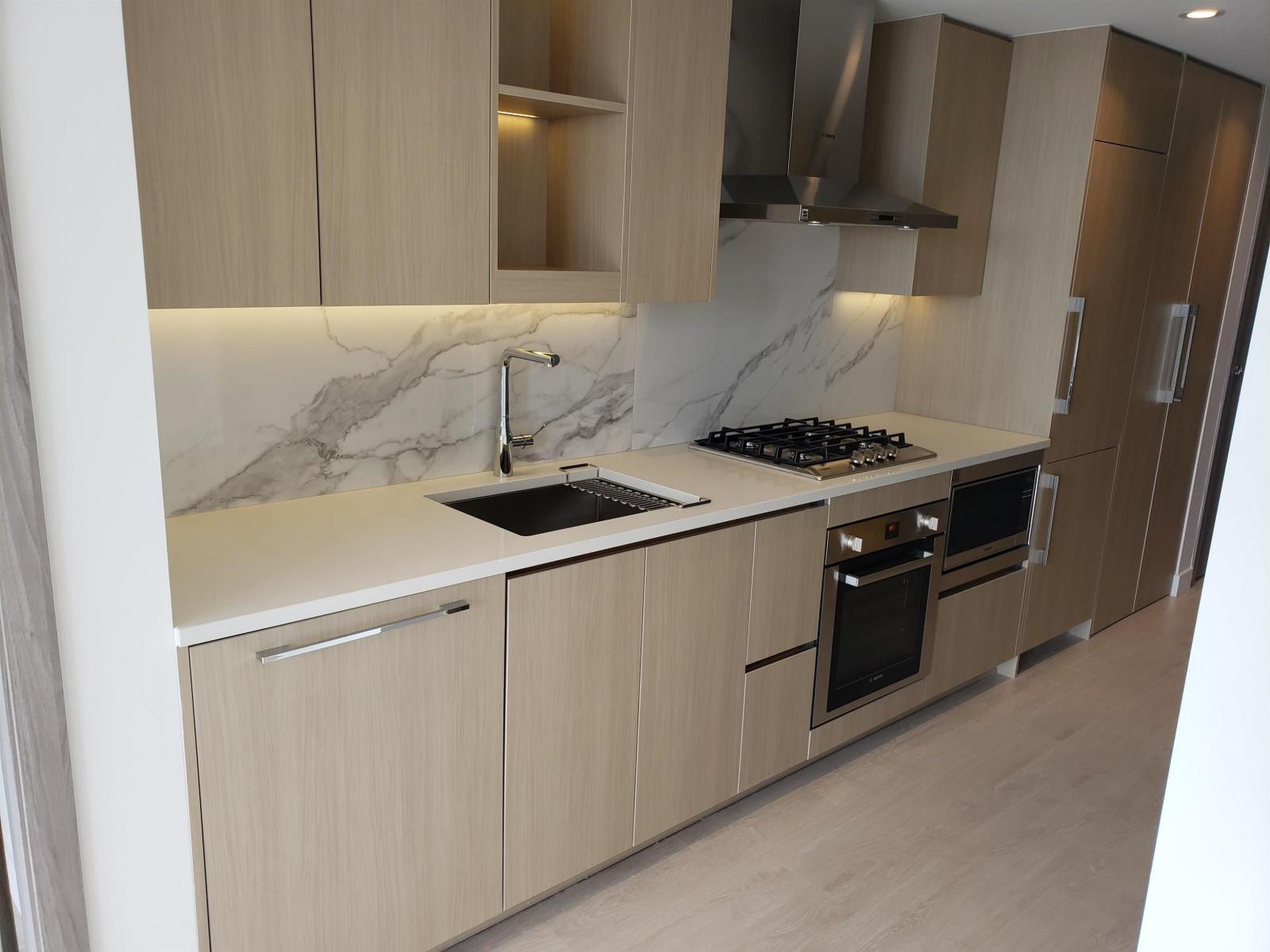 2609 9887 WHALLEY BOULEVARD