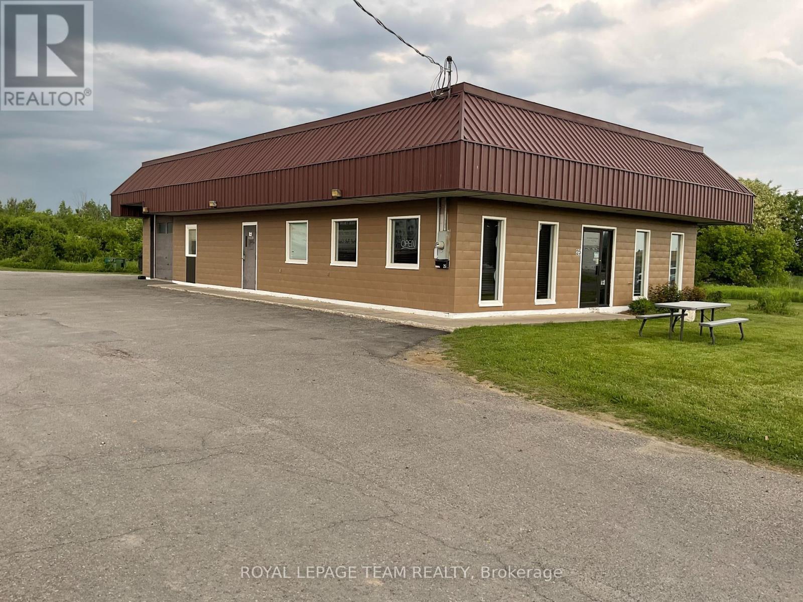 25 INDUSTRIAL DRIVE N