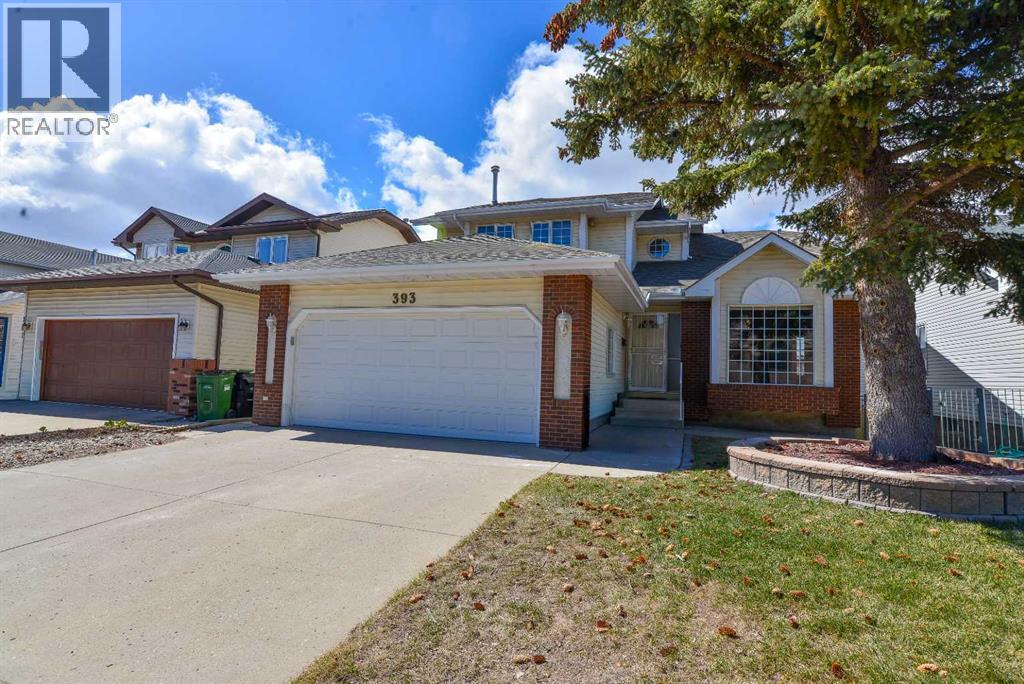 393 Hawktree Circle NW