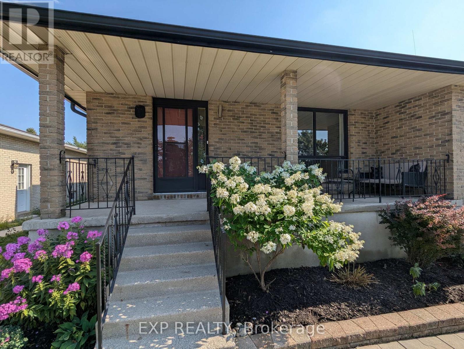 249 WHITELOCK STREET