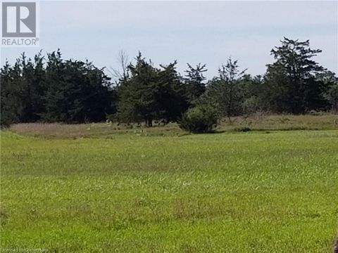 120 DRIVE IN Road W Napanee ON K0K2Z0