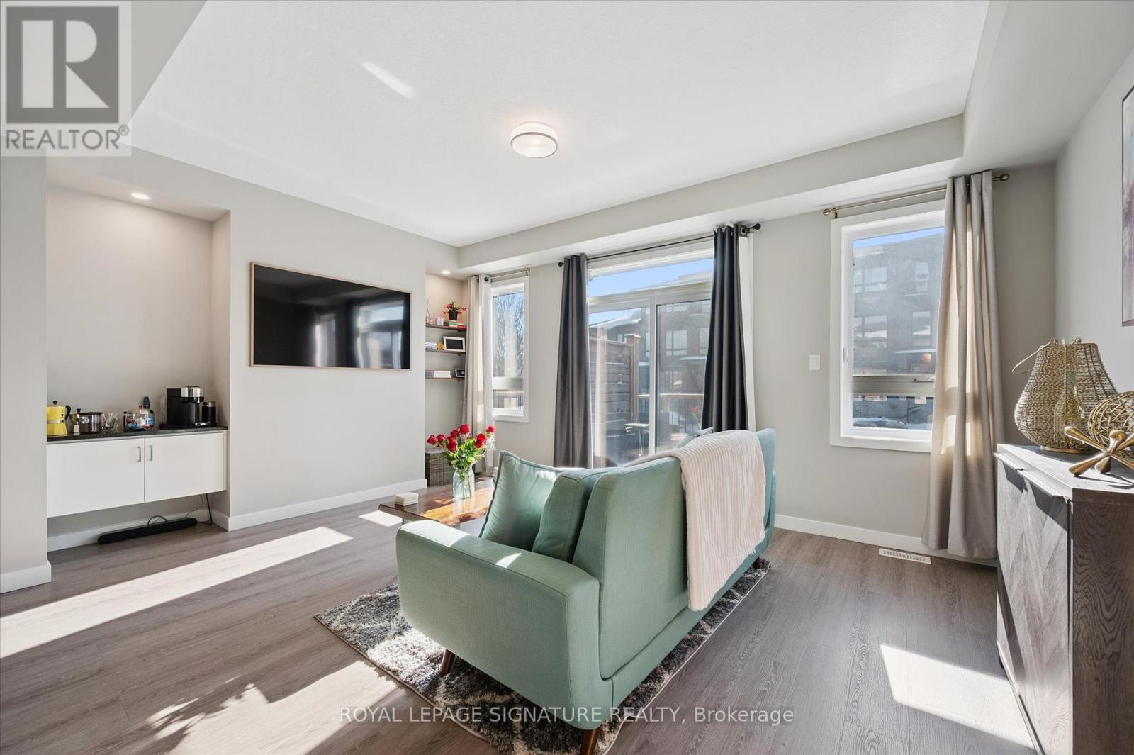 77 BEECHWOOD AVENUE