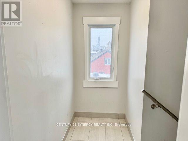 1 - 100 LAURIER STREET