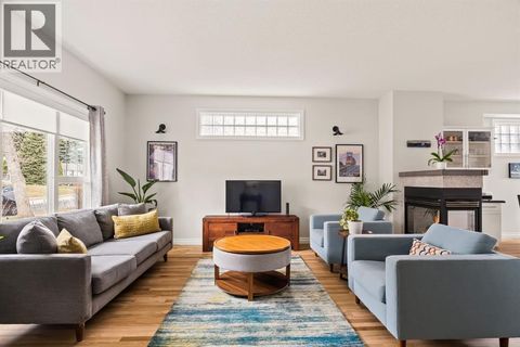3332 43 Street SW Calgary AB T3E3P2