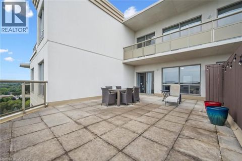 255 KEATS Way Unit# 1303 Waterloo ON N2L6N6