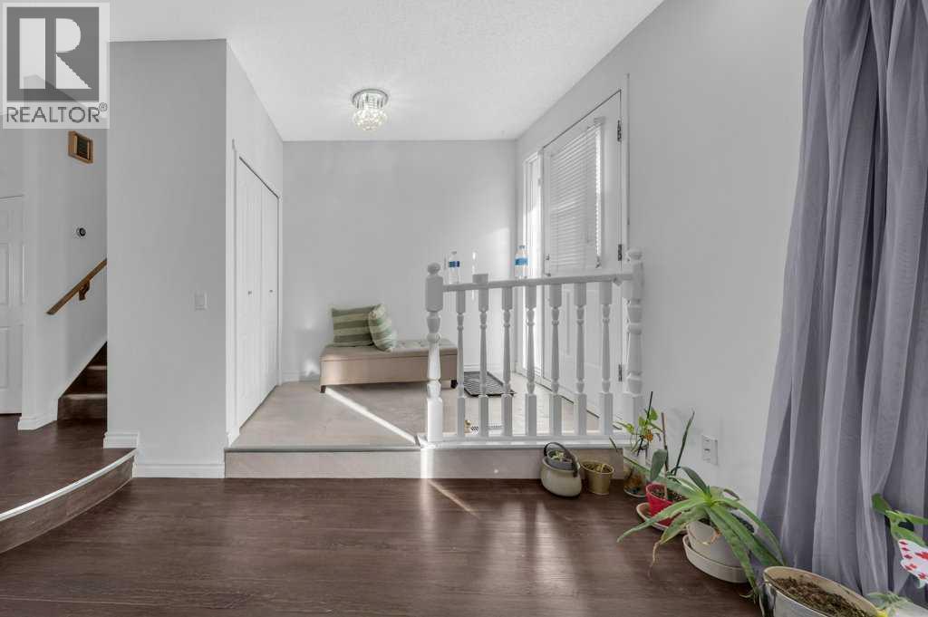 64 Castledale Crescent NE