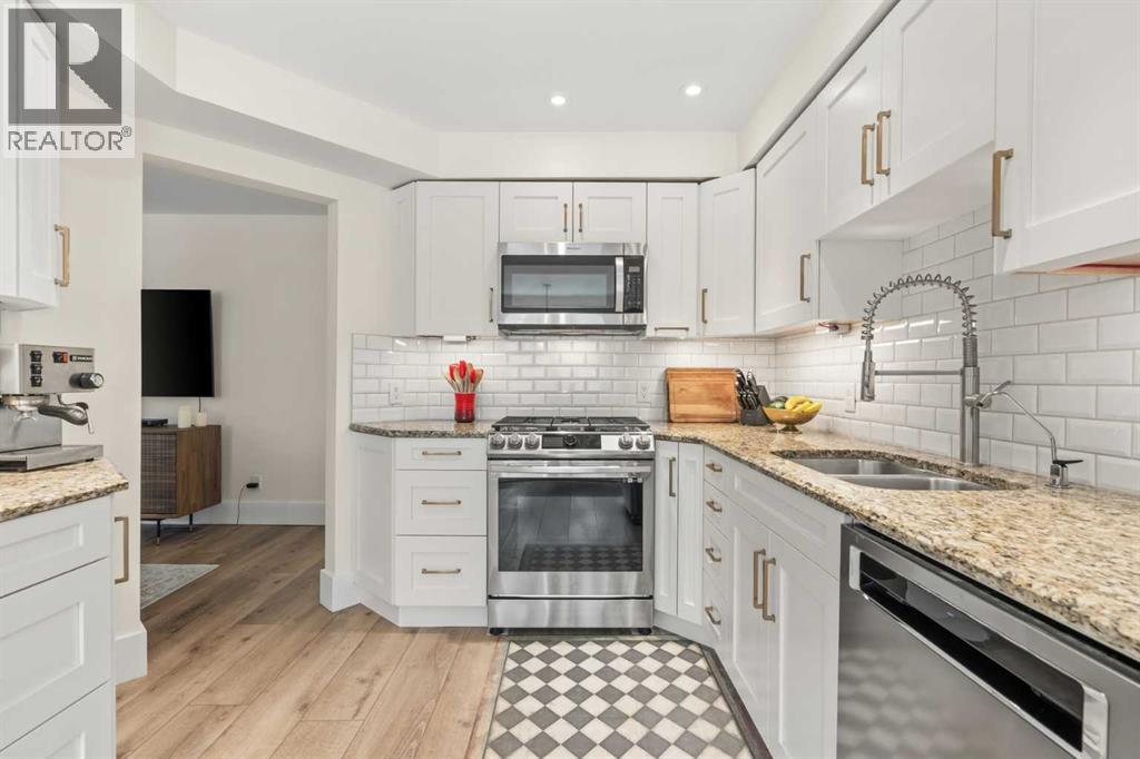 212 Coachway Lane SW