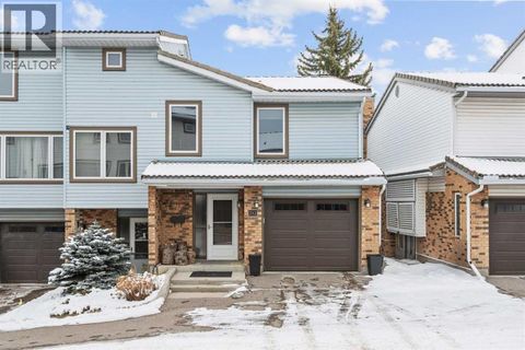 212 Coachway Lane SW Calgary AB T3H2V9