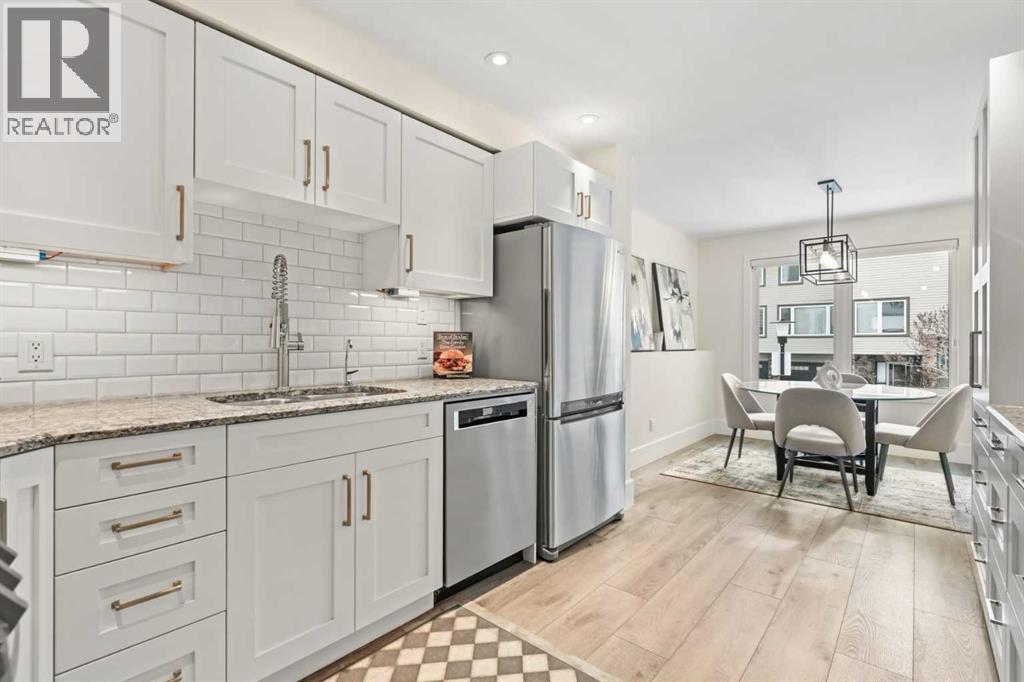 212 Coachway Lane SW