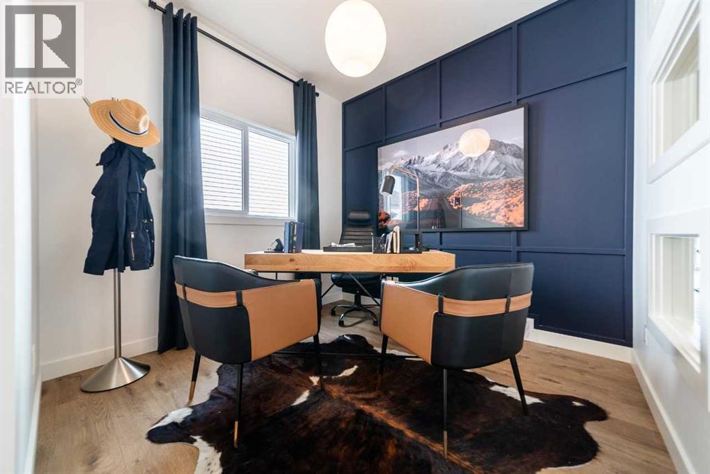 571 Buffaloberry Manor SE